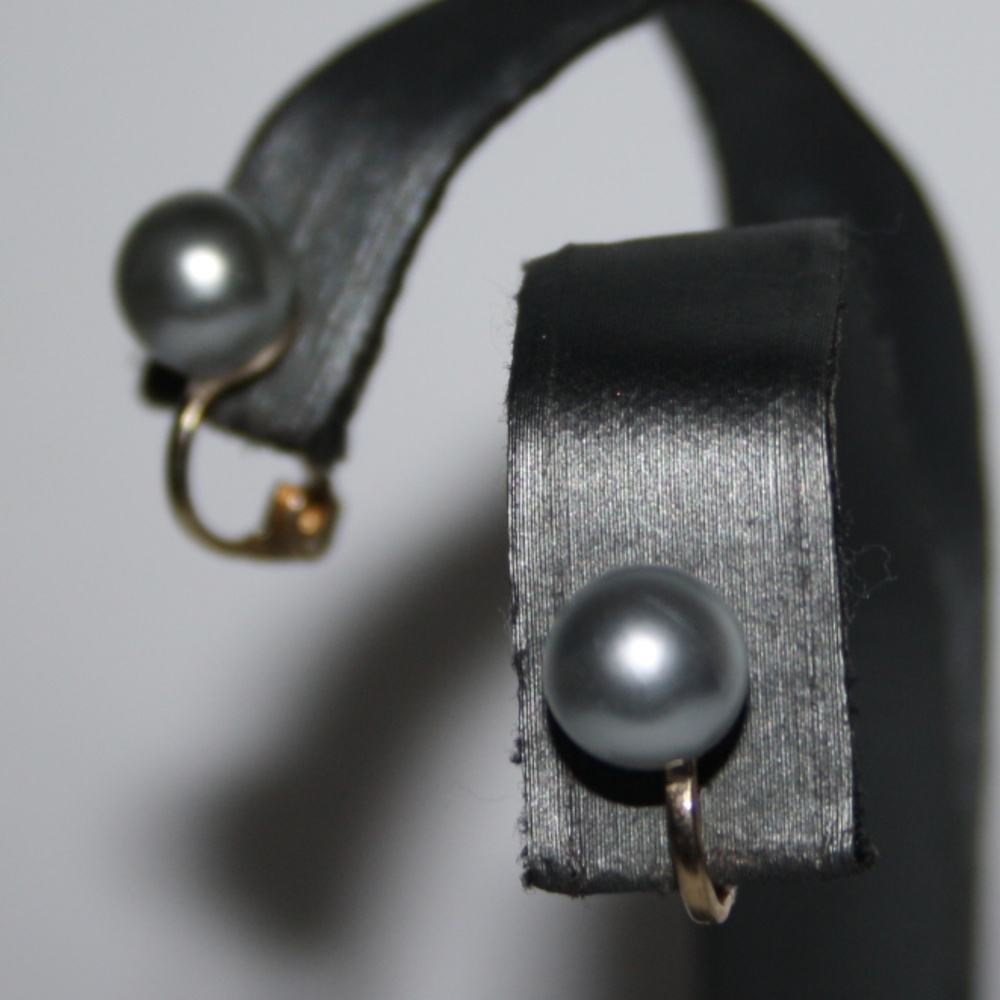 Stunning vintage gray pearl gold earrings - Picture 3 of 5